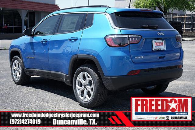 2025 Jeep Compass COMPASS LATITUDE 4X4