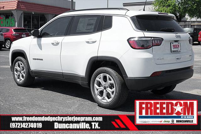 2025 Jeep Compass COMPASS LATITUDE 4X4