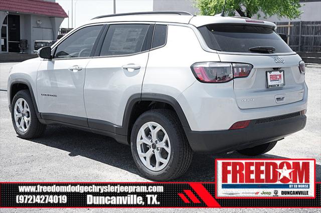 2025 Jeep Compass COMPASS LATITUDE 4X4