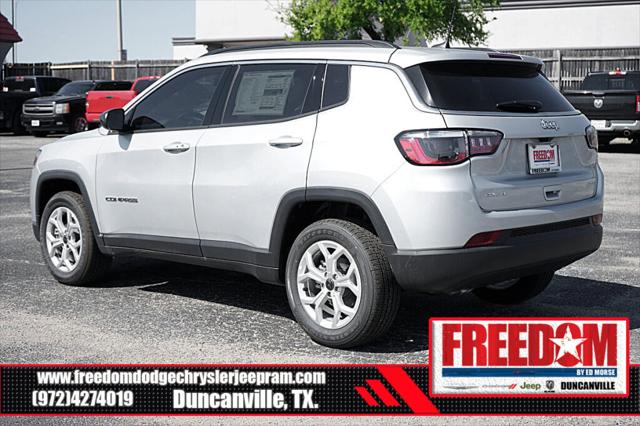2025 Jeep Compass COMPASS LATITUDE 4X4