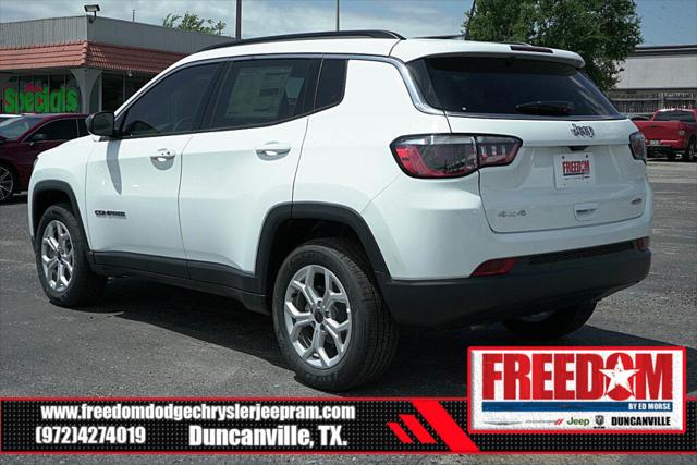 2025 Jeep Compass COMPASS LATITUDE 4X4