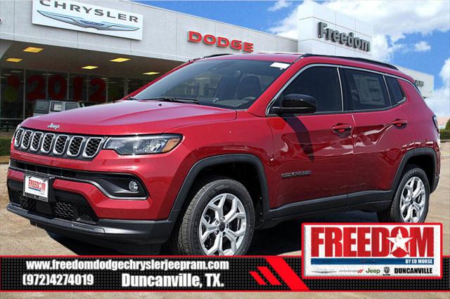 2025 Jeep Compass COMPASS LATITUDE 4X4