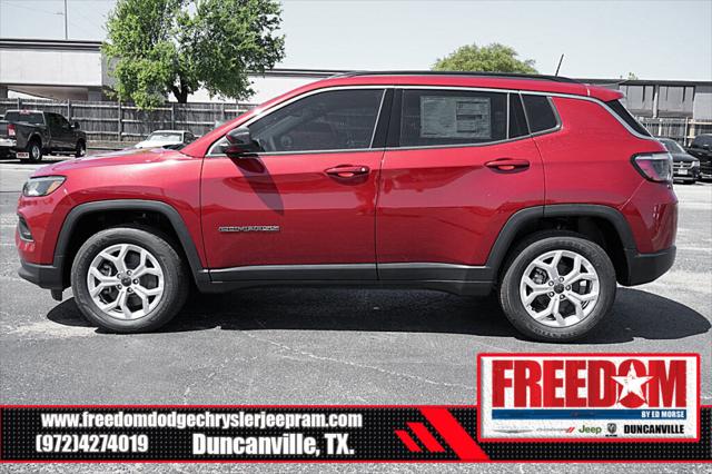 2025 Jeep Compass COMPASS LATITUDE 4X4