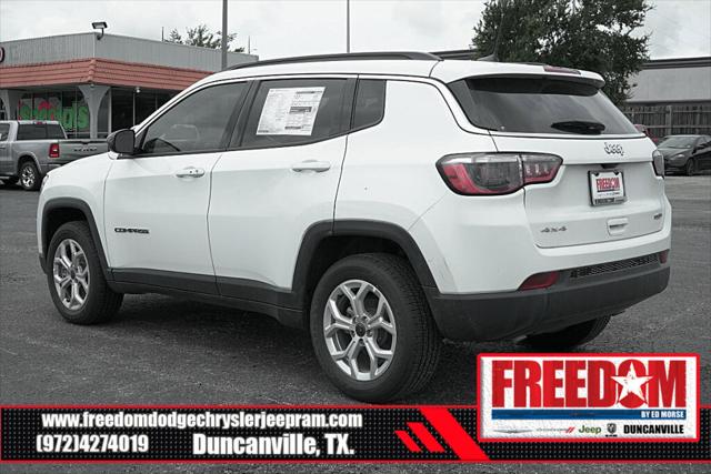 2025 Jeep Compass COMPASS LATITUDE 4X4