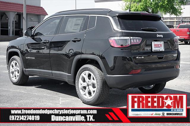 2025 Jeep Compass COMPASS LATITUDE 4X4