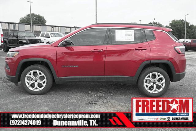 2025 Jeep Compass COMPASS LATITUDE 4X4