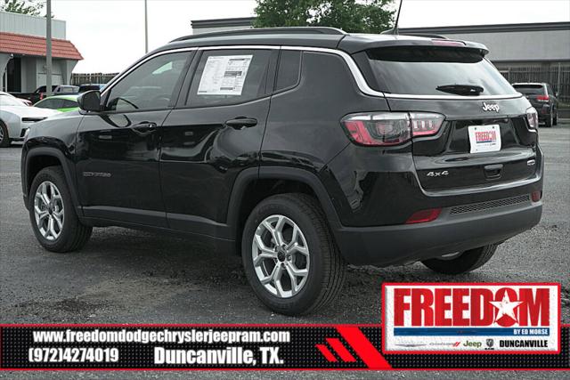 2025 Jeep Compass COMPASS LATITUDE 4X4