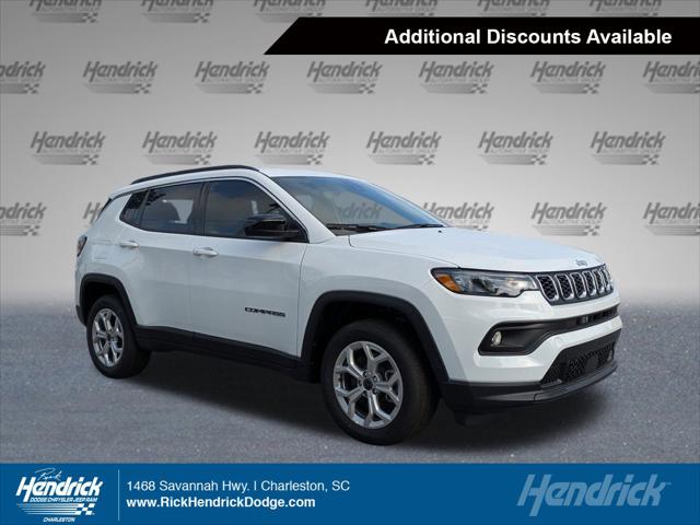 2025 Jeep Compass COMPASS LATITUDE 4X4
