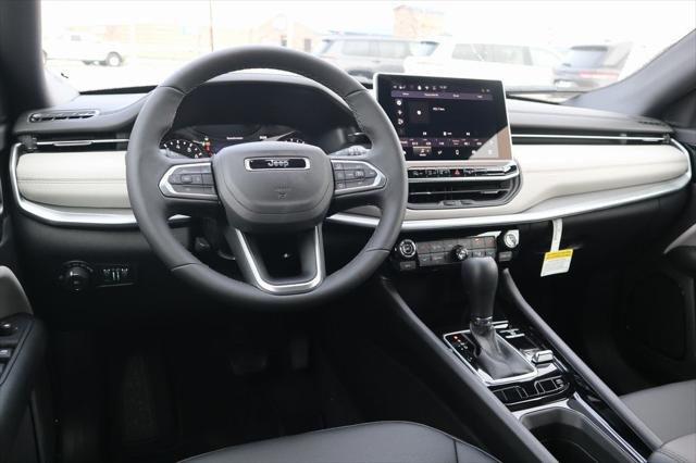 2025 Jeep Compass COMPASS LIMITED 4X4