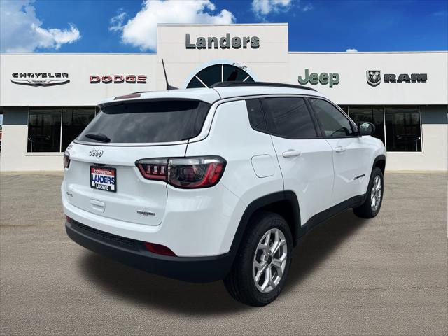 2025 Jeep Compass COMPASS LATITUDE 4X4