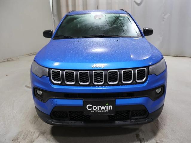 2025 Jeep Compass COMPASS LATITUDE 4X4