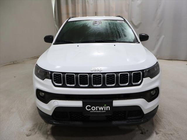 2025 Jeep Compass COMPASS LATITUDE 4X4