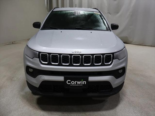 2025 Jeep Compass COMPASS LATITUDE 4X4