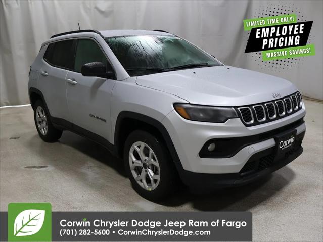 2025 Jeep Compass COMPASS LATITUDE 4X4