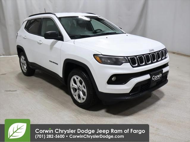 2025 Jeep Compass COMPASS LATITUDE 4X4