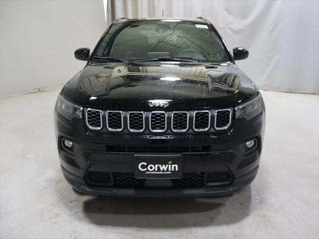 2025 Jeep Compass COMPASS LATITUDE 4X4