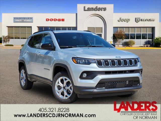 2025 Jeep Compass COMPASS LATITUDE 4X4