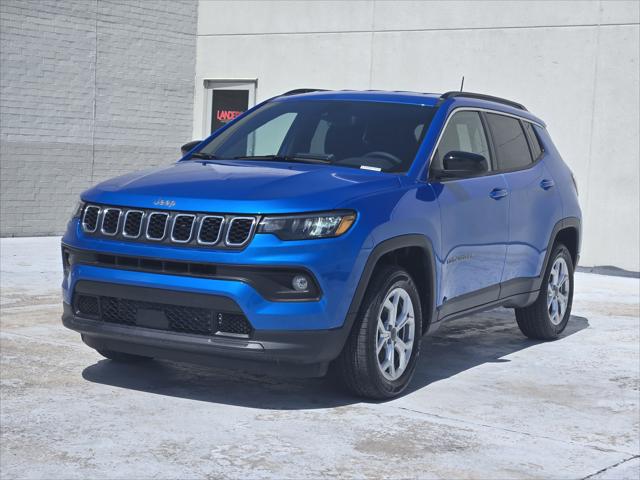 2025 Jeep Compass COMPASS LATITUDE 4X4