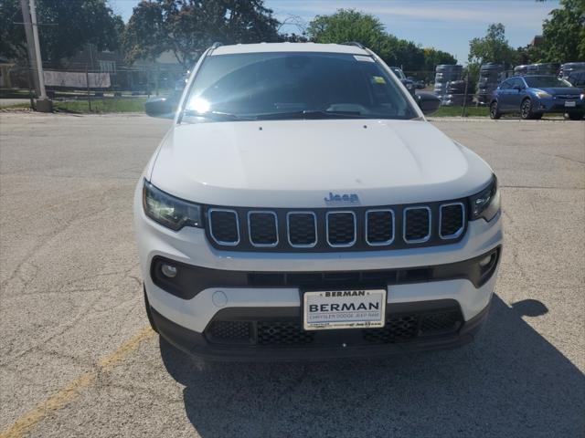 2025 Jeep Compass COMPASS LATITUDE 4X4