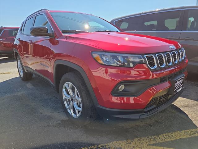 2025 Jeep Compass COMPASS LATITUDE 4X4