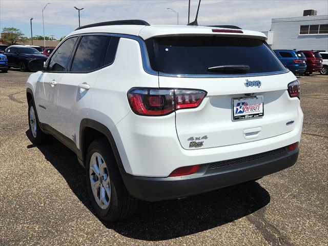 2025 Jeep Compass COMPASS LATITUDE 4X4