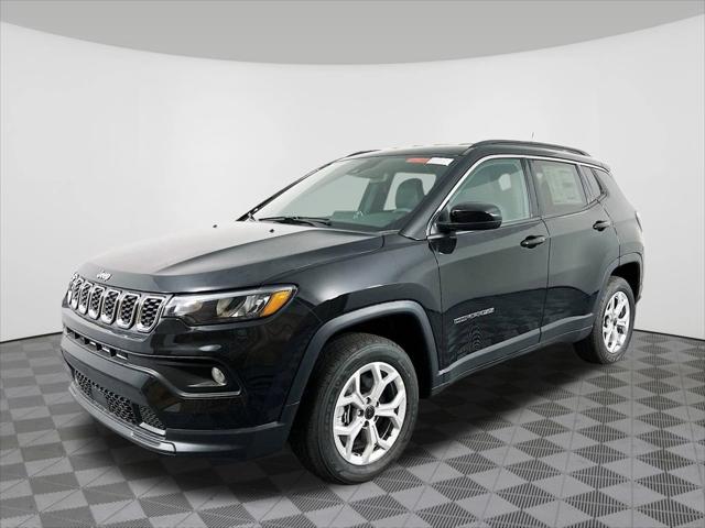 2025 Jeep Compass COMPASS LATITUDE 4X4