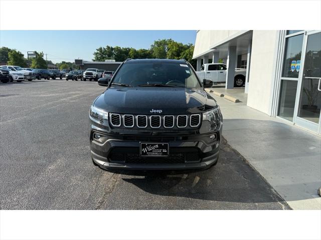 2025 Jeep Compass COMPASS LATITUDE 4X4