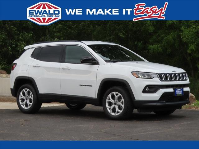 2025 Jeep Compass COMPASS LATITUDE 4X4