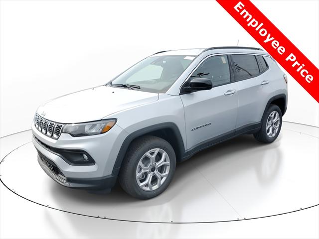 2025 Jeep Compass COMPASS LATITUDE 4X4
