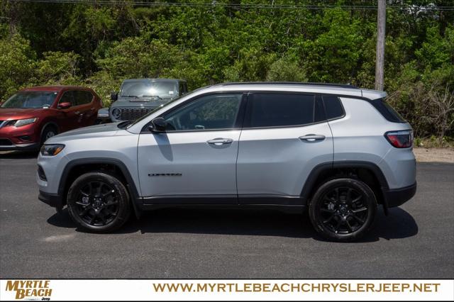 2025 Jeep Compass COMPASS LATITUDE 4X4