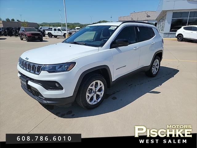 2025 Jeep Compass COMPASS LATITUDE 4X4