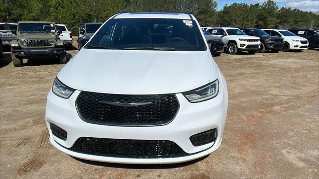 2025 Chrysler Pacifica Hybrid PACIFICA PLUG-IN HYBRID S APPEARANCE