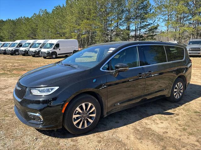 2025 Chrysler Pacifica Hybrid PACIFICA PLUG-IN HYBRID SELECT