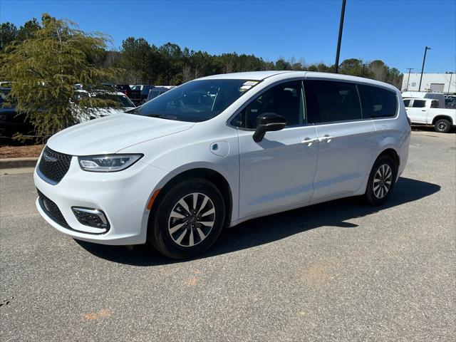 2025 Chrysler Pacifica Hybrid PACIFICA PLUG-IN HYBRID SELECT