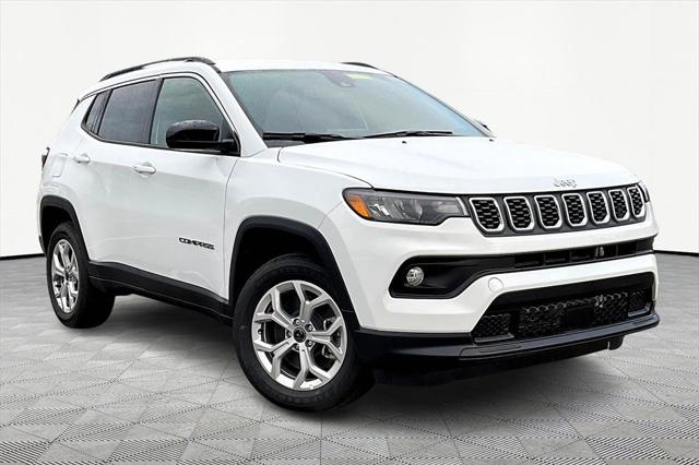 2025 Jeep Compass COMPASS LATITUDE 4X4