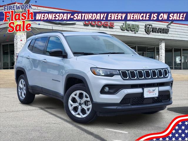 2025 Jeep Compass COMPASS LATITUDE 4X4
