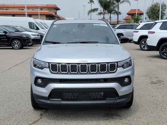 2025 Jeep Compass COMPASS LATITUDE 4X4