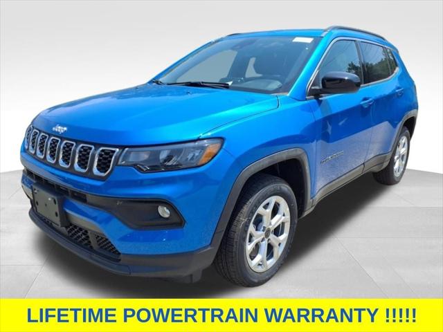 2025 Jeep Compass COMPASS LATITUDE 4X4