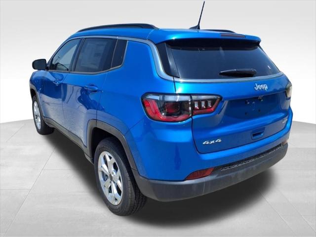 2025 Jeep Compass COMPASS LATITUDE 4X4