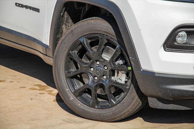 2025 Jeep Compass COMPASS LATITUDE 4X4