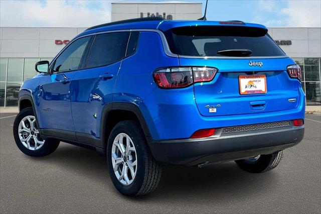 2025 Jeep Compass COMPASS LATITUDE 4X4
