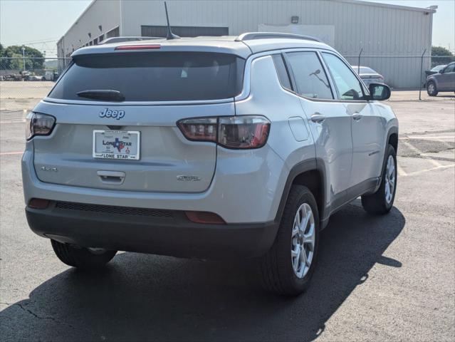2025 Jeep Compass COMPASS LATITUDE 4X4