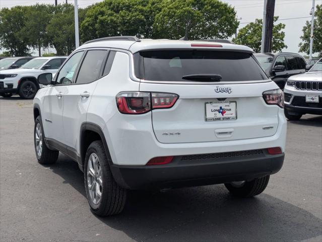 2025 Jeep Compass COMPASS LATITUDE 4X4