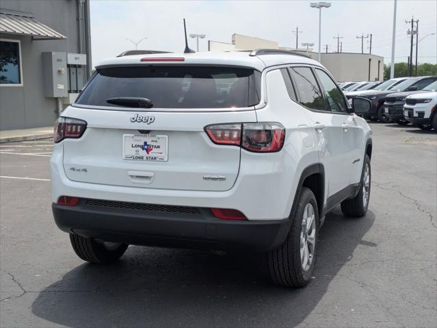 2025 Jeep Compass COMPASS LATITUDE 4X4