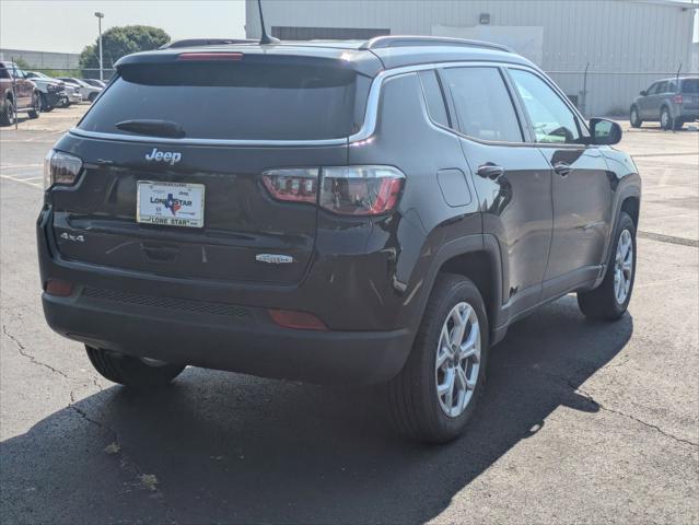 2025 Jeep Compass COMPASS LATITUDE 4X4