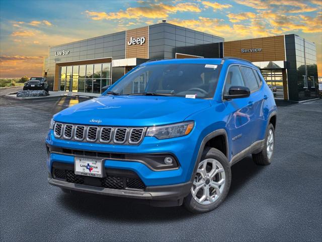 2025 Jeep Compass COMPASS LATITUDE 4X4
