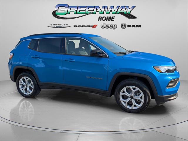 2025 Jeep Compass COMPASS LATITUDE 4X4