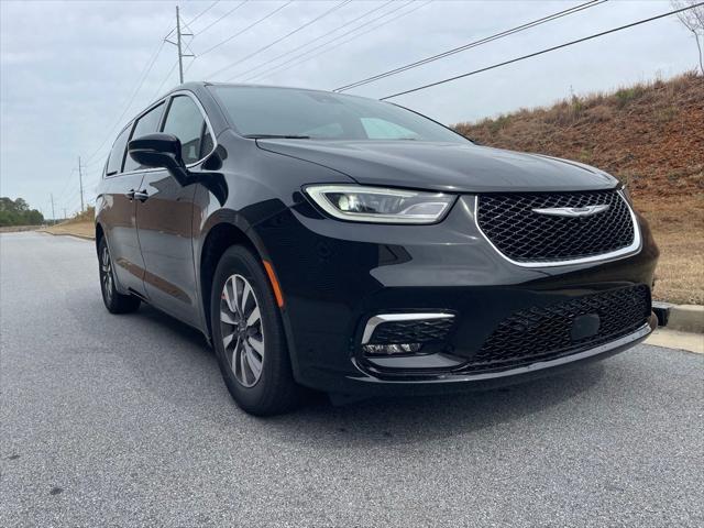 2025 Chrysler Pacifica Hybrid PACIFICA PLUG-IN HYBRID SELECT
