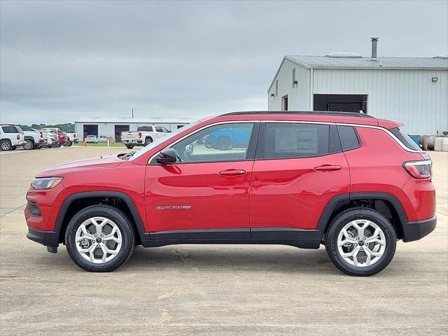 2025 Jeep Compass COMPASS LATITUDE 4X4