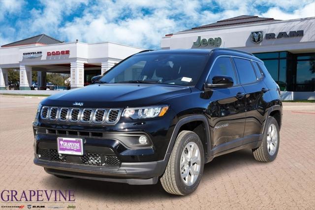 2025 Jeep Compass COMPASS LATITUDE 4X4
